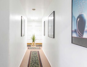 3707 S Canfield Ave in Los Angeles, CA - Building Photo - Interior Photo