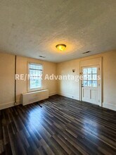 106 Grove St in Farmville, VA - Building Photo - Building Photo