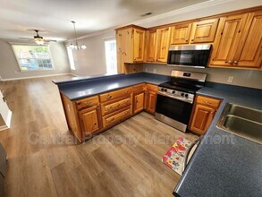 303 Rexford Dr in Moore, SC - Foto de edificio - Building Photo