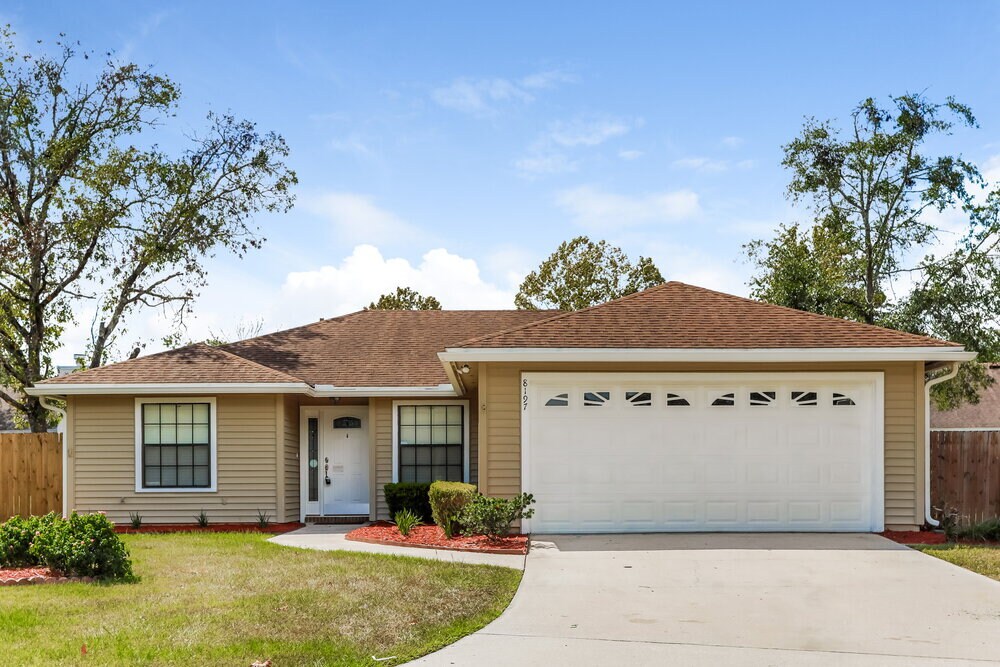 8197 Boonesborough Trail in Jacksonville, FL - Foto de edificio