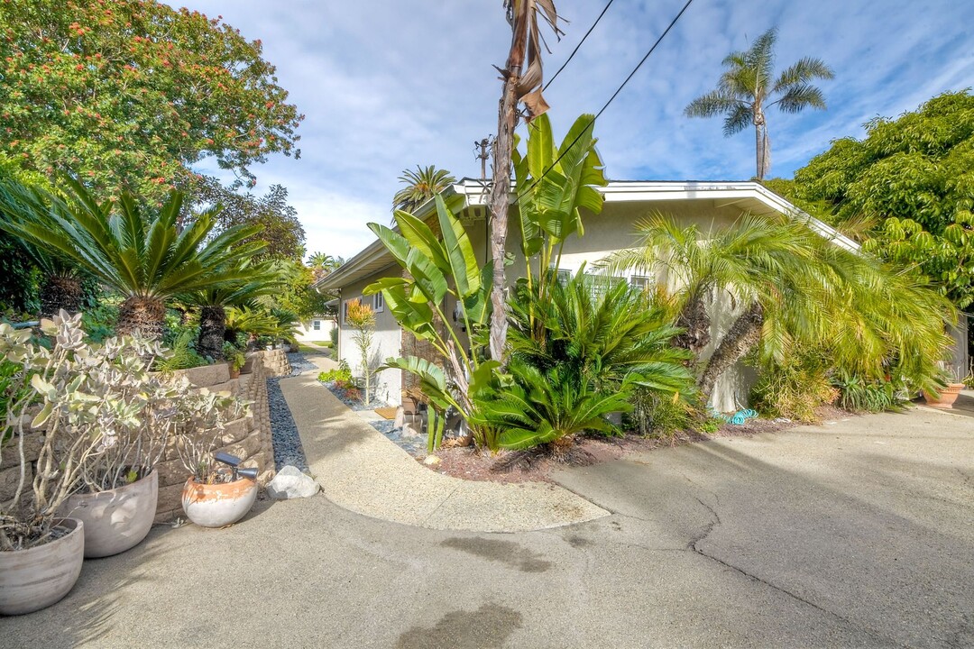 142-146 W Glaucus St in Encinitas, CA - Building Photo