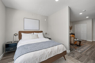 TRELLIS NORTH DALLAS Apartments in Dallas, TX - Building Photo - Interior Photo