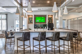 Palmera Gateway in St. Petersburg, FL - Foto de edificio - Interior Photo