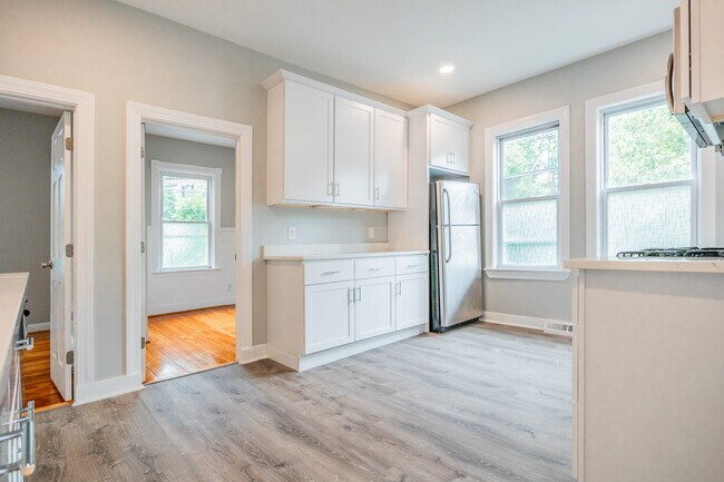 16 Rossmore Rd, Unit 1 in Boston, MA - Building Photo - Building Photo