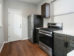 5431 S Indiana Ave in Chicago, IL - Building Photo - Building Photo