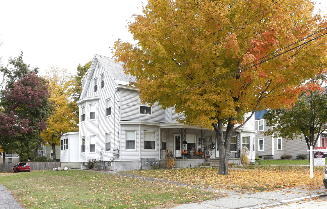 15-17 Hall Ave in Nashua, NH - Building Photo