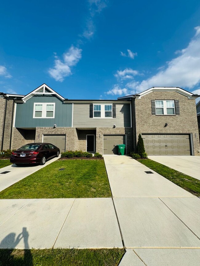 1714 Tahoma Dr in Lebanon, TN - Building Photo - Building Photo