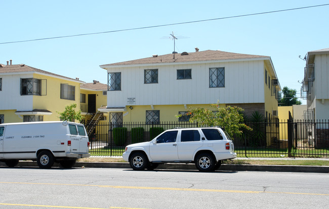 6939 Fulton Ave in North Hollywood, CA - Building Photo - Building Photo