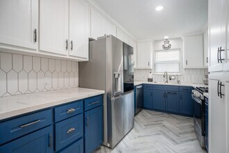 5720 Fraser Ave in Galveston, TX - Building Photo - Building Photo