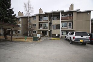 6021 Chevigny St in Anchorage, AK - Building Photo