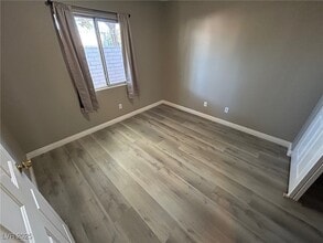 2105 Sleepy Ct in Las Vegas, NV - Building Photo - Building Photo