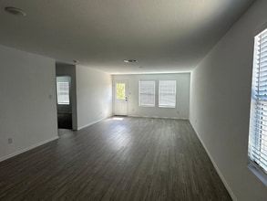 7234 Satellite Wy in San Antonio, TX - Building Photo - Building Photo