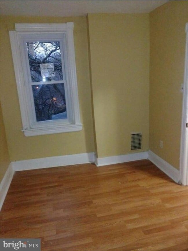 property at 556 Edgewood Ave