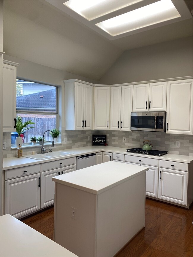 14610 Farrawood Dr in Cypress, TX - Building Photo - Building Photo