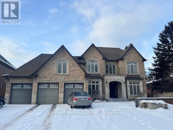 6 Josie Dr in Richmond Hill, ON - Building Photo