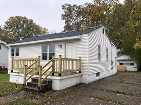 3144 Woodrow Ave in Flint, MI - Building Photo
