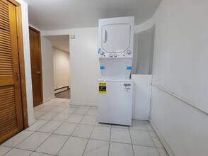 21 Wright Ave, Unit 1 in Jersey City, NJ - Building Photo - Building Photo