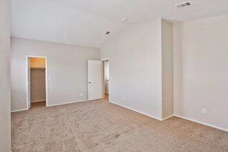 6552 Bush Clover Ln in Las Vegas, NV - Building Photo - Building Photo