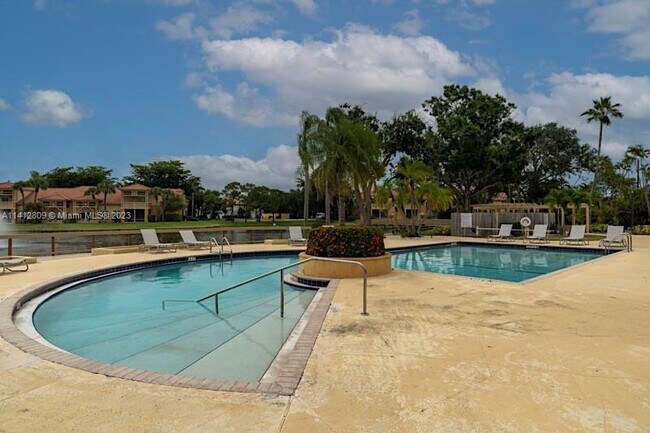 property at 4807 Via Palm Lakes