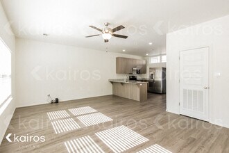 1640 S Razorback Rd in Fayetteville, AR - Building Photo - Building Photo