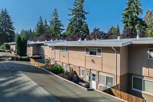 12200 SE 60Th ST in Bellevue, WA - Building Photo