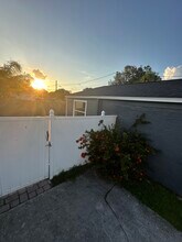 917 56th Ave N in St. Petersburg, FL - Building Photo - Building Photo