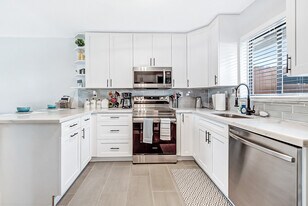 2015 Wilkins Ave in West Palm Beach, FL - Building Photo