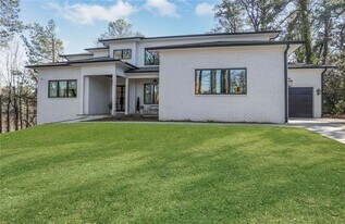 1200 Moores Mill Rd NW in Atlanta, GA - Building Photo