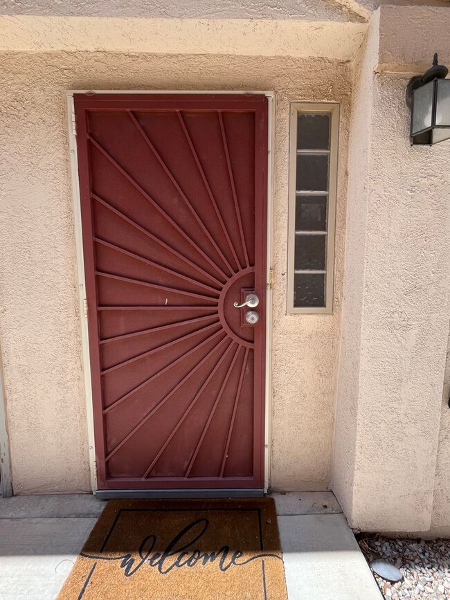 5728 Valle Alegre Pl NW in Albuquerque, NM - Foto de edificio - Building Photo