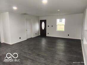 804 S Albany St in Selma, IN - Building Photo - Building Photo