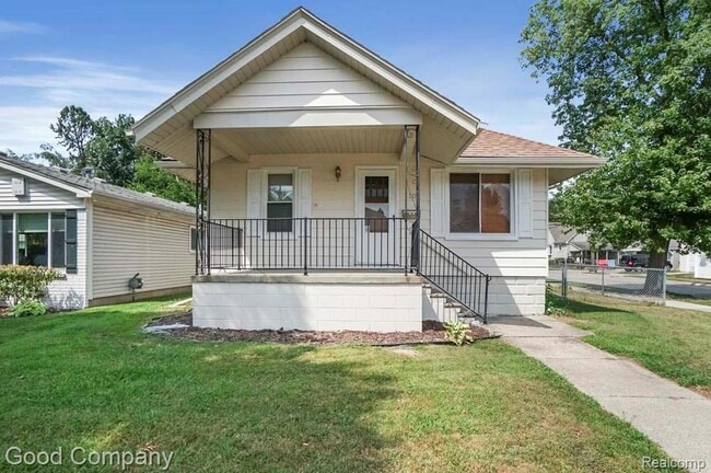 1102 S Wilson Ave