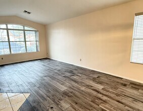 15429 S 45th Pl in Phoenix, AZ - Building Photo - Building Photo