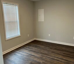 1071 Woodland Dr in Henderson, TN - Building Photo - Building Photo