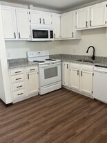 2447 County B Rd W in Roseville, MN - Building Photo