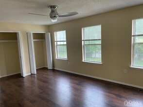 4 Folkstone Ct in North Brunswick, NJ - Building Photo - Building Photo