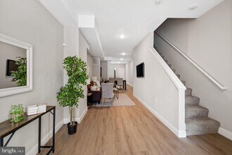 1607 Clifton Ave in Baltimore, MD - Building Photo - Building Photo