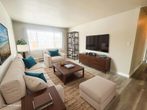 Rae 4130 in Regina, SK - Building Photo - Building Photo