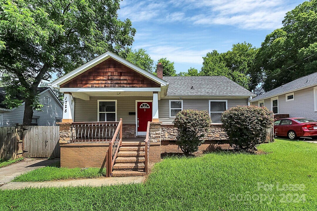 1728 Merriman Ave in Charlotte, NC - Building Photo