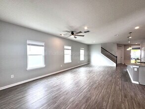 5945 Glory Bower Dr in Winter Garden, FL - Building Photo - Building Photo