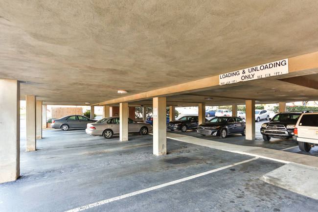 Edgehill Terrace Apartments in Charlotte, NC - Foto de edificio - Building Photo