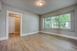 2014 N E St in Fort Smith, AR - Building Photo - Building Photo