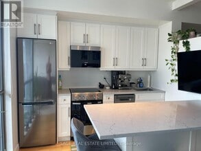 281 Mutual St in Toronto, ON - Building Photo - Building Photo