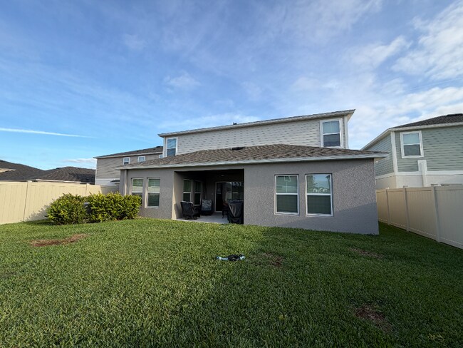 12755 Canter Call Rd in Lithia, FL - Building Photo - Building Photo