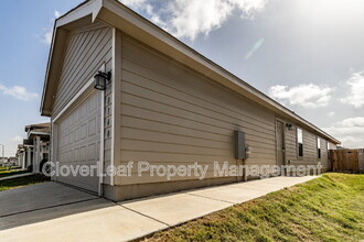 8140 Nube Medina in San Antonio, TX - Building Photo - Building Photo