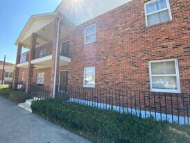 5 N Chillicothe St in South Charleston, OH - Building Photo