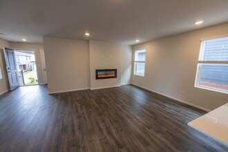 17416 NW 10th Pl in Ridgefield, WA - Building Photo - Building Photo