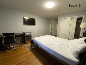 453-453 Morrison Ave in Kelowna, BC - Building Photo - Building Photo