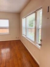 609 Cortlandt St in Houston, TX - Foto de edificio - Building Photo