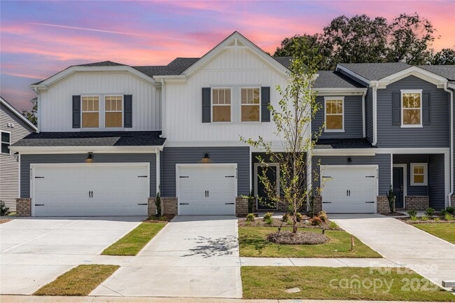 property at 4135 Smt Wds Dr