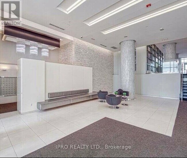 56-1056 Annie Craig Dr in Toronto, ON - Building Photo - Building Photo